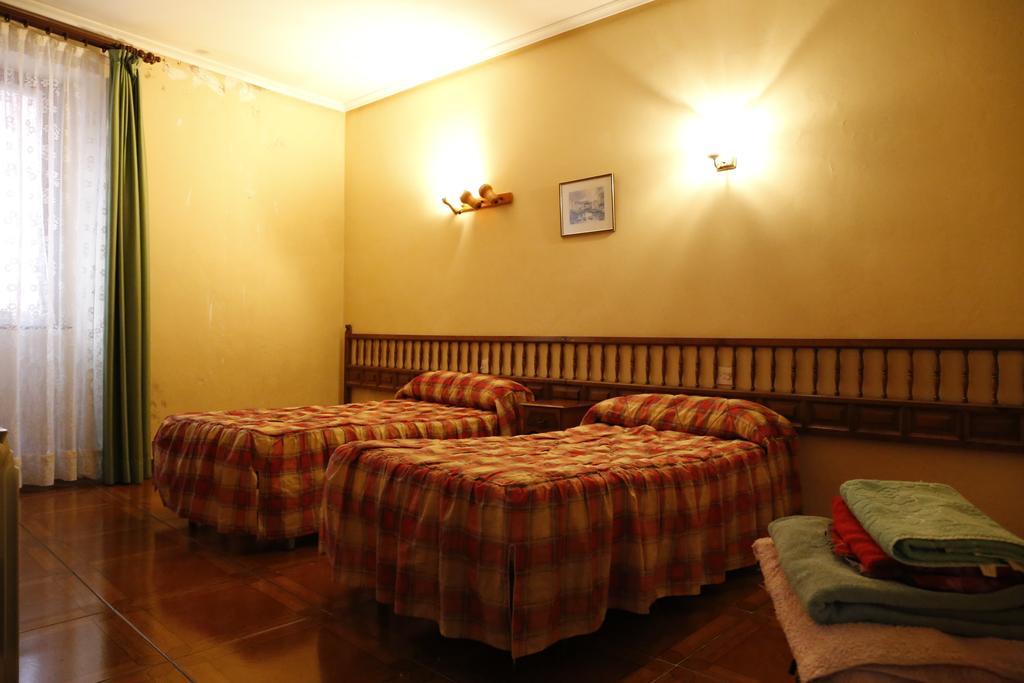 Pension Iberia Llanes Room photo